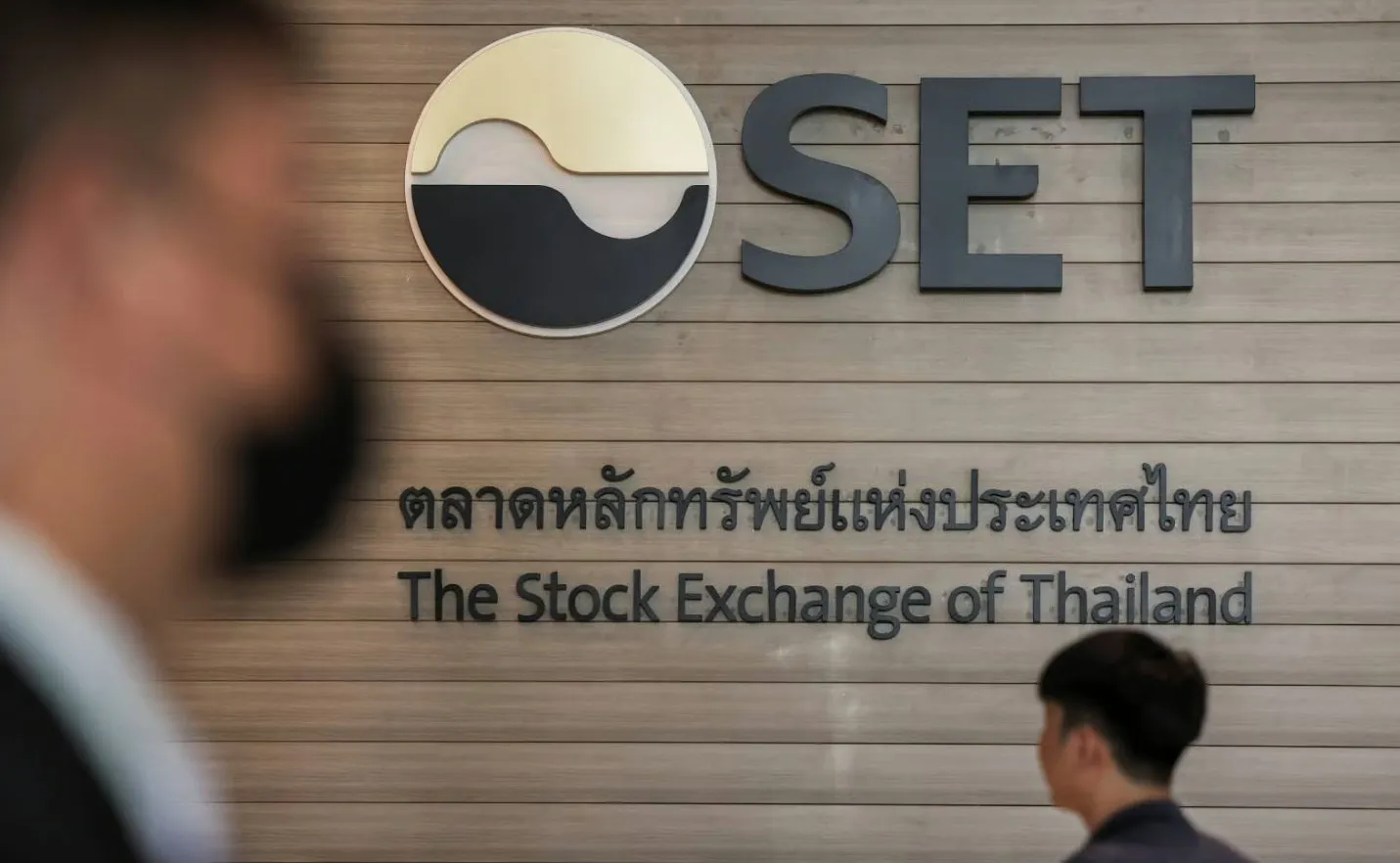 รวมหุ้น P/E และ P/BV ต่ำแต่ให้ปันผลสูงจนน่าเก็บ 