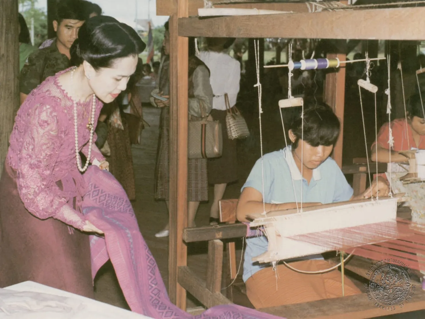 พระมารดาแห่งไหมไทย จากพระราชปณิธานแก้จน สู่การพลิกฟื้นผ้าไหมไทยให้ยั่งยืน