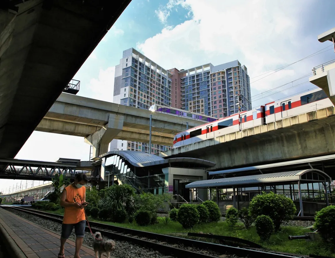 BTS หรือ BEM? วิเคราะห์หุ้นรถไฟฟ้า หลังครม.ไฟเขียว 20 บาทตลอดสาย ใครคือผู้ชนะ