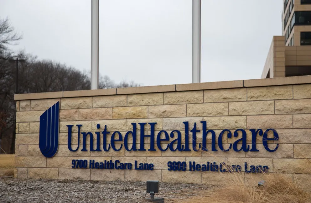 ทำไม Berkshire เข้าลงทุนในหุ้น UnitedHealth และลดการถือครองหุ้น Apple